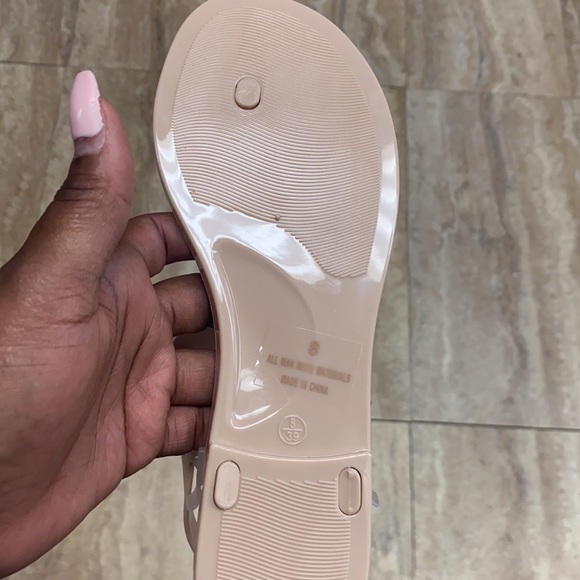 Cream embellished sandals - Picture 3 of 3